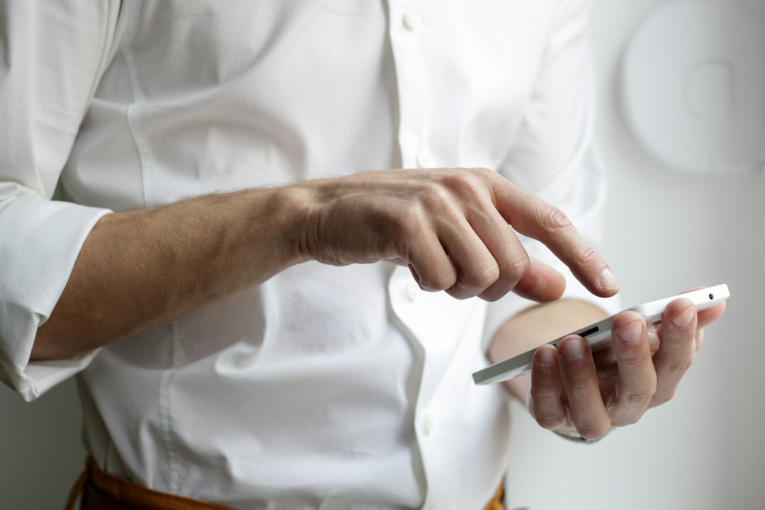 WhatsApp Business cambia sus tarifas el 1 de octubre de 2026: qué deben saber las empresas en Chile Uso de mensajería digital para atención empresarial